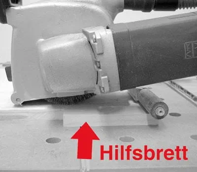 Die Brettflächen des Werkstückes vorne zur Auflage der Rollen verlängern