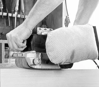 Beim Arbeiten immer ein Absaugmobil verwenden