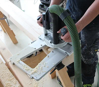 Fräsung an den Holmen durchführen