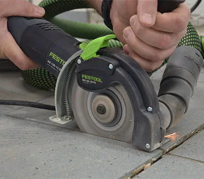 Fugenmörtel entfernen