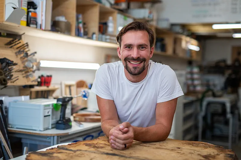 Richard Wagner in seiner Holzwerkstatt