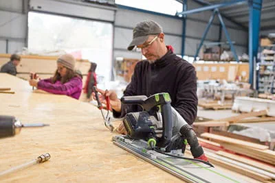 Die Festool Handkreissäge kommt zum Einsatz
